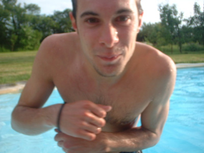tof/portrait/noar en sortant de la piscine.JPG